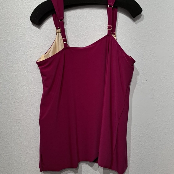 Miraclesuit Solid Dazzle Underwire Tankini Swim Top - Picture 6 of 8